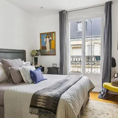 Au Coeur Du Triangle D'or París