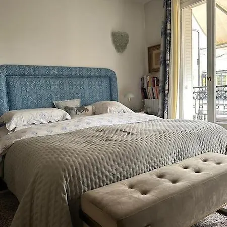 Au Coeur Du Triangle D'or París